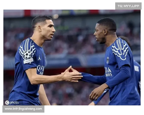 巴黎圣日耳曼3-0完胜里尔，登贝莱双响助球队稳居榜首